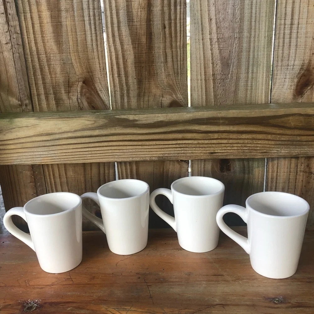 Set of 4 Williams Sonoma 2003 Retired Holiday Snowman Pattern 10oz Coffee Mugs